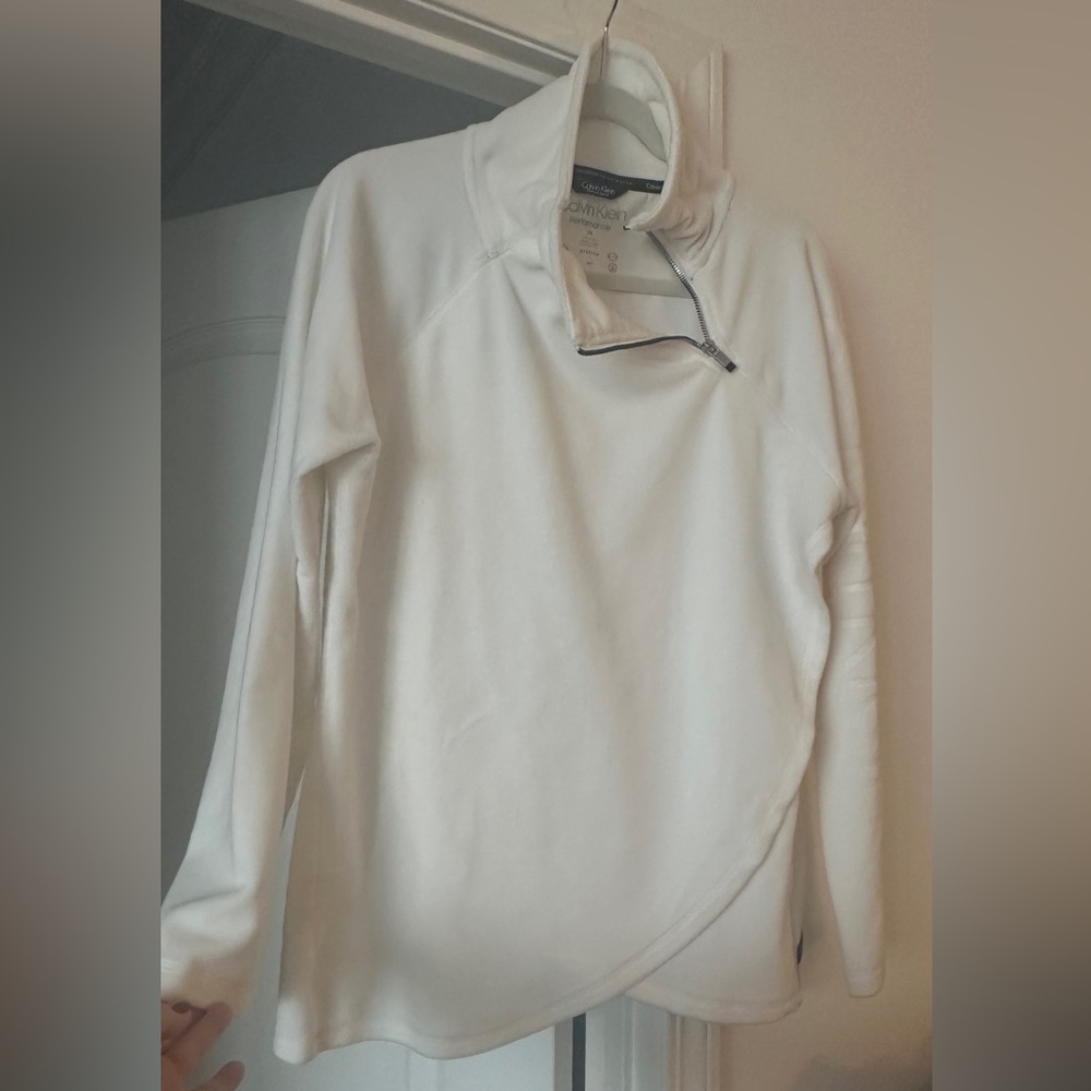Snuggly Winter White Calvin Klein Sweater/Top/Sweatshirt